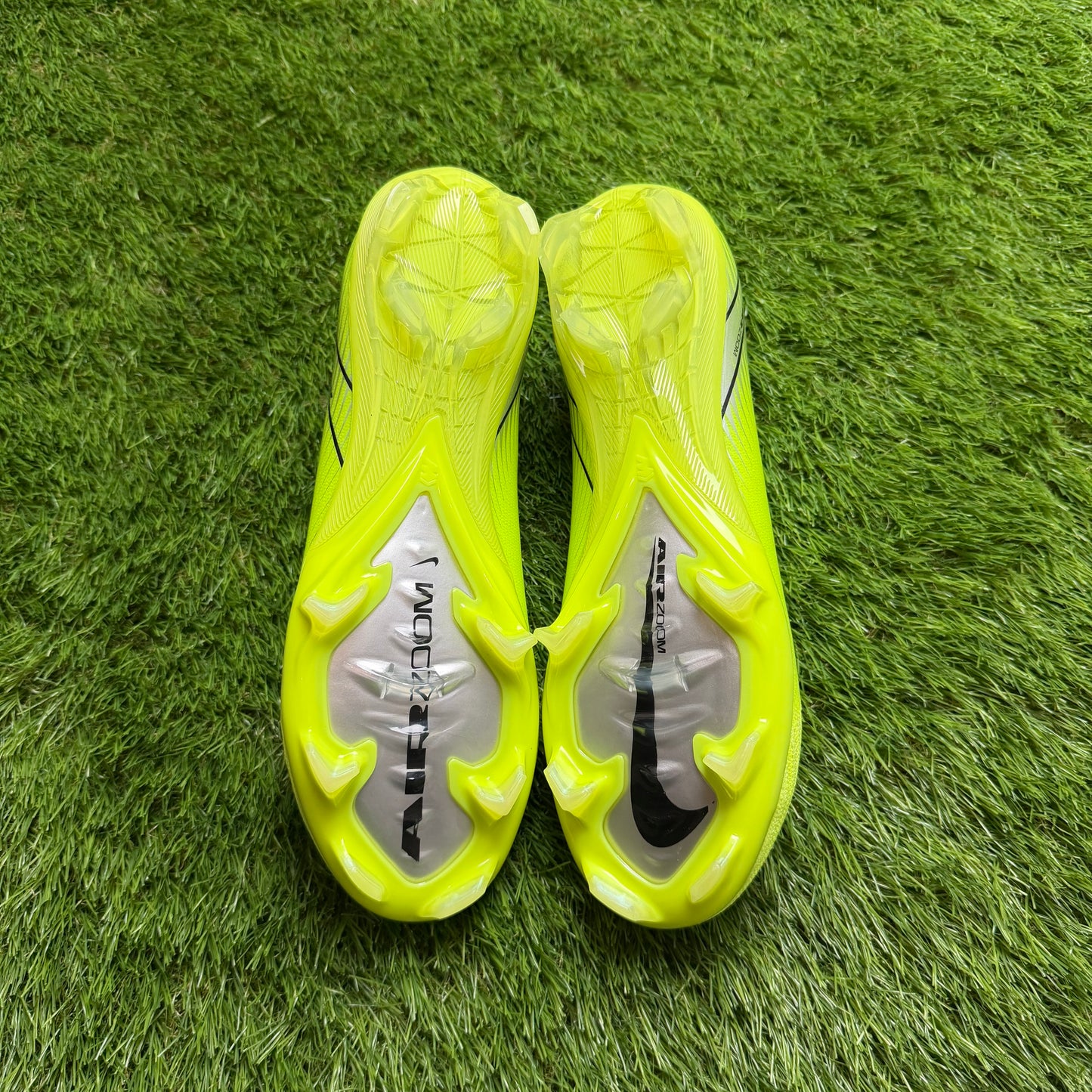 Mercurial Vapor 16 Elite FG MAD VOLT EUR43 27.5CM pre-owned