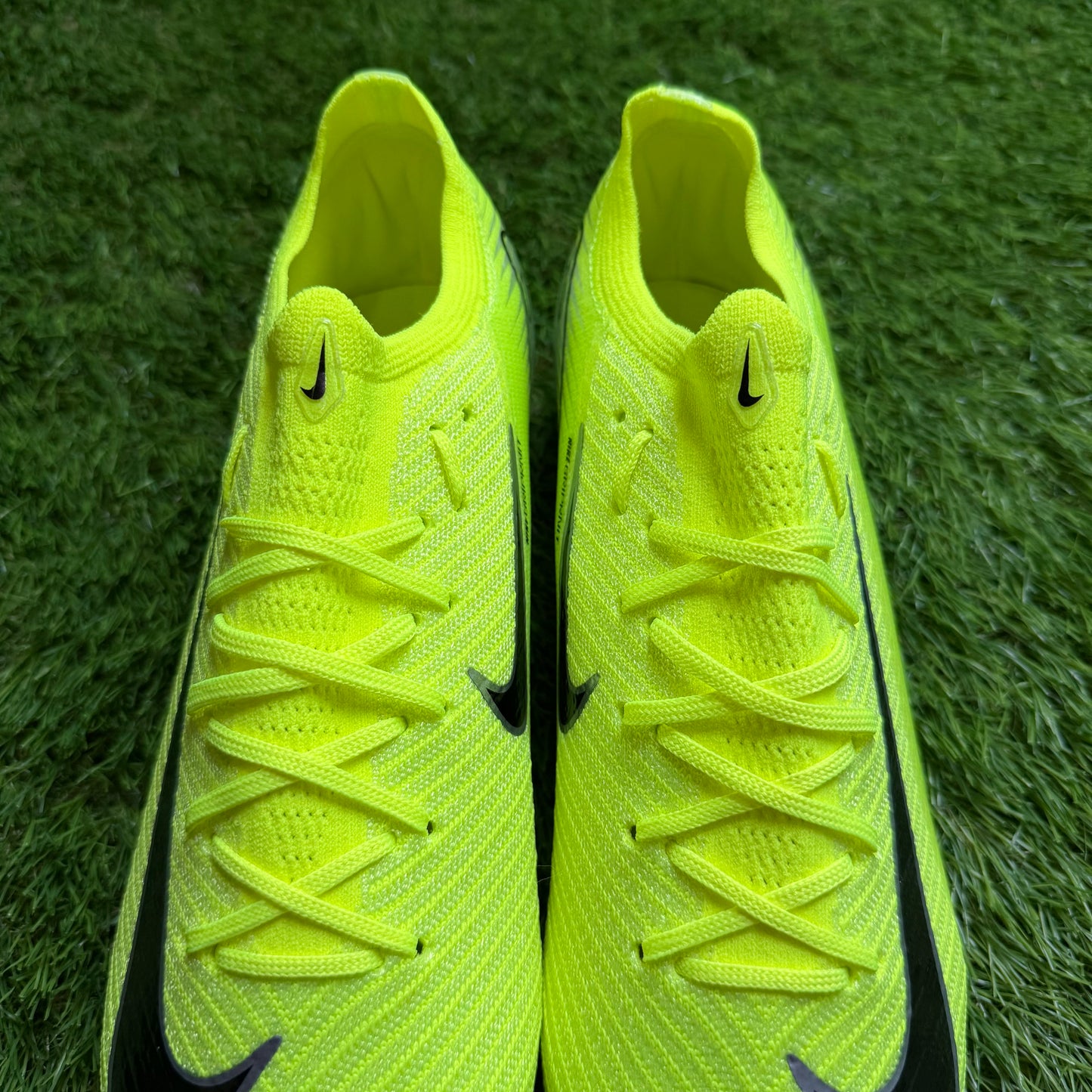 Mercurial Vapor 16 Elite FG MAD VOLT EUR44 28CM pre-owned