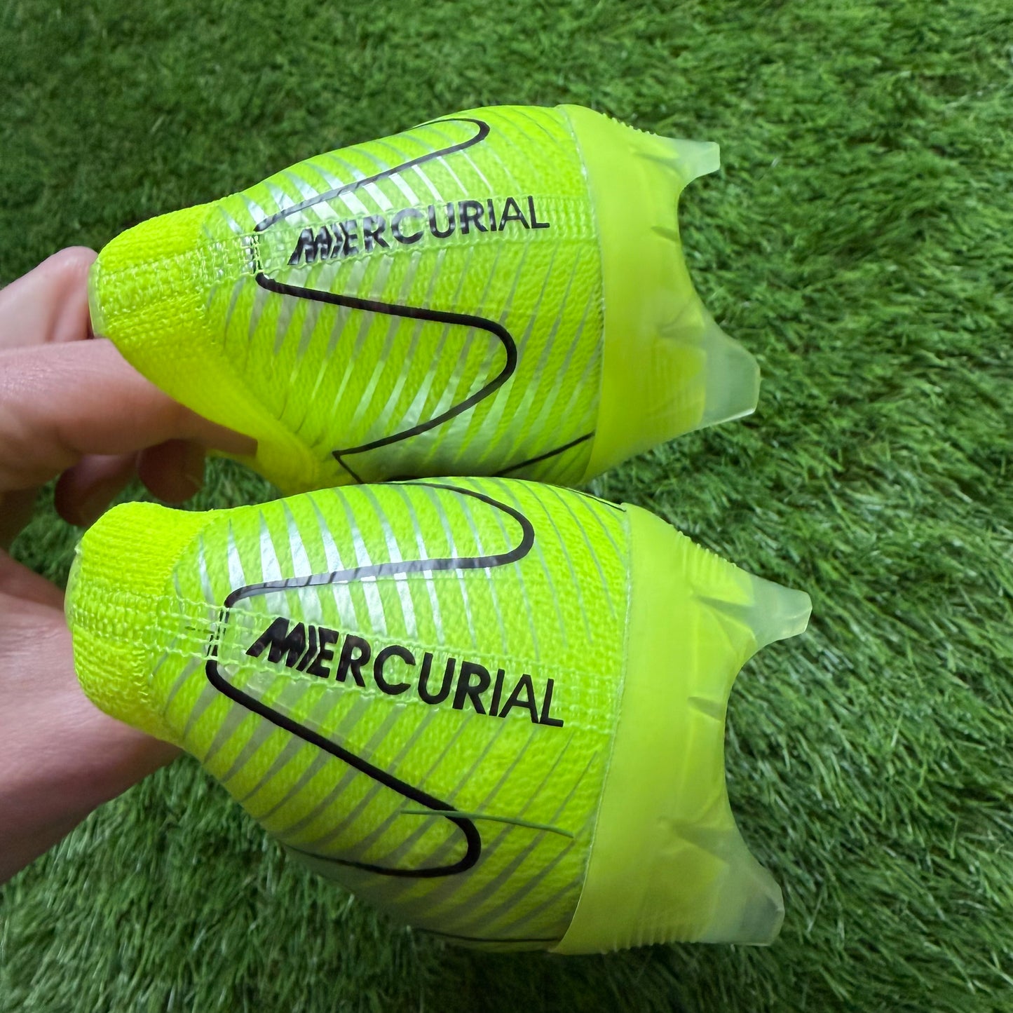 Mercurial Vapor 16 Elite FG MAD VOLT EUR44 28CM pre-owned