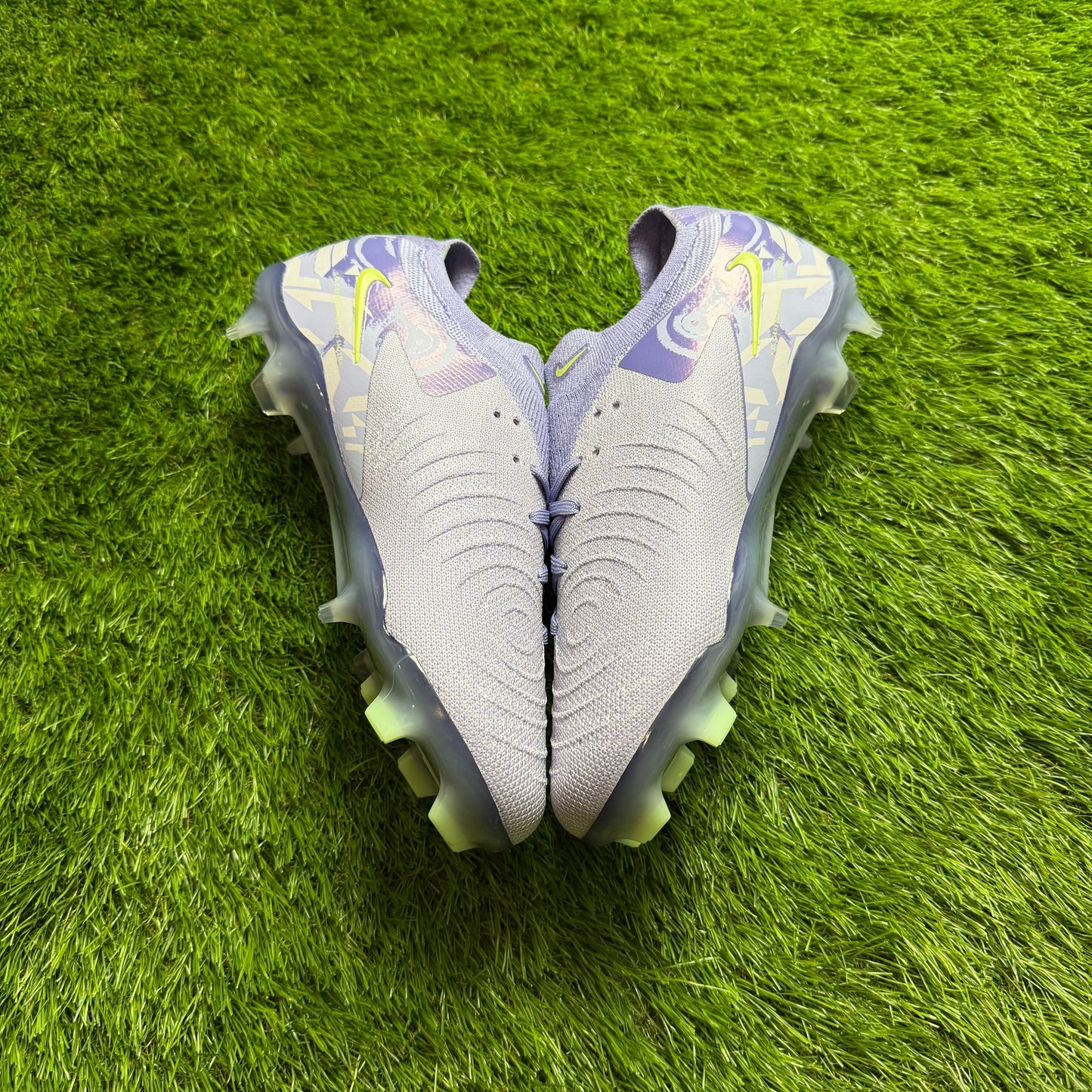 Phantom GX 2 Elite FG UNITED-PURPLE EUR45 29CM pre-owned