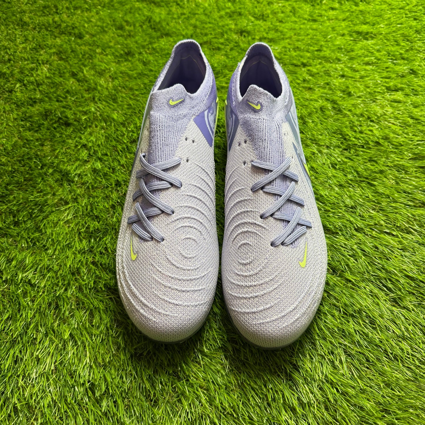 Phantom GX 2 Elite FG UNITED-PURPLE EUR45 29CM pre-owned