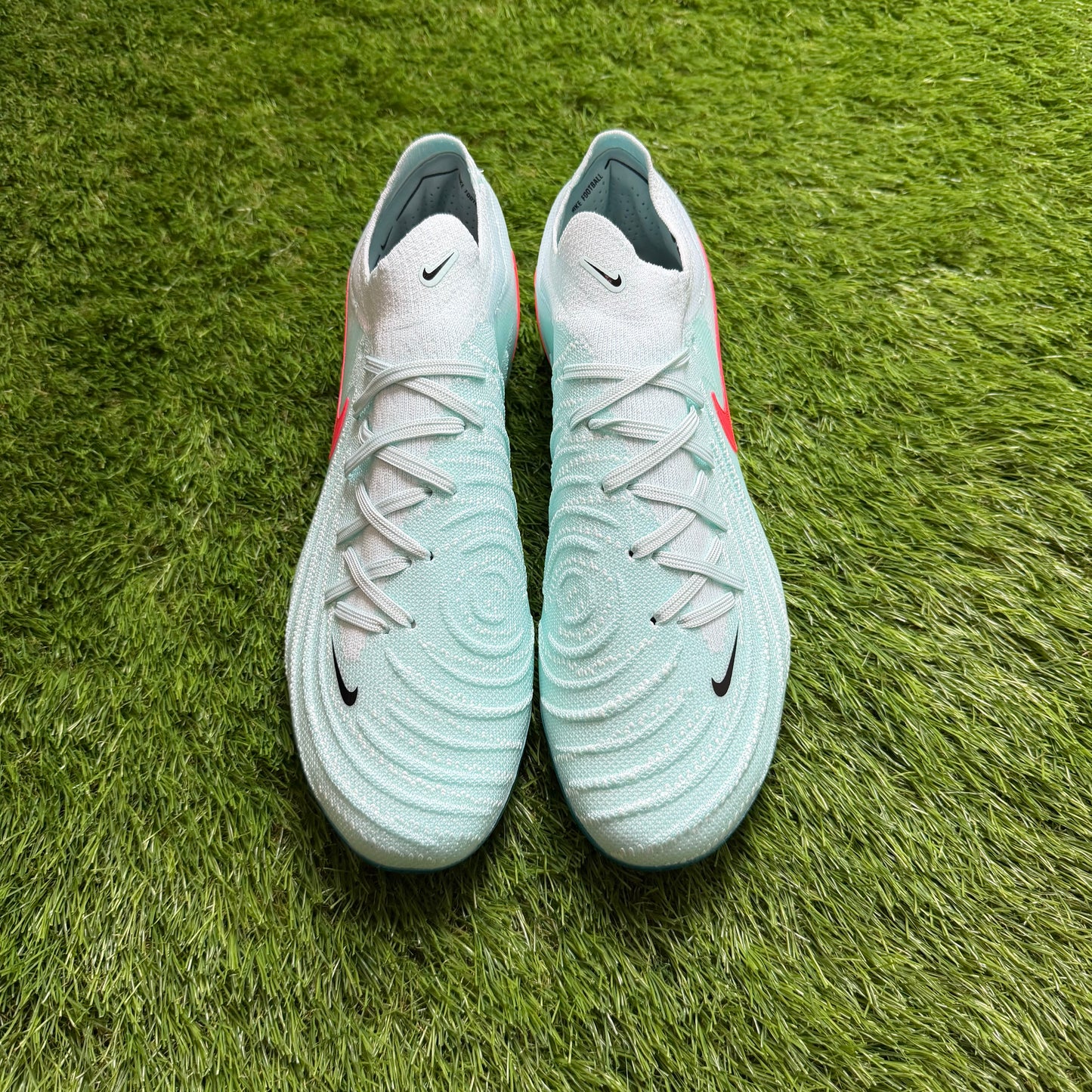 Phantom GX 2 Elite FG MAD ENERGY EUR42 26.5CM pre-owned