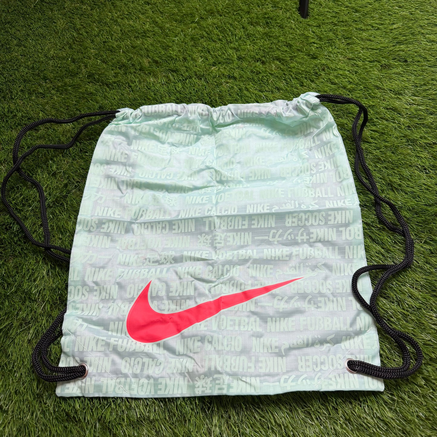 Phantom GX 2 Elite FG MAD ENERGY EUR42 26.5CM pre-owned