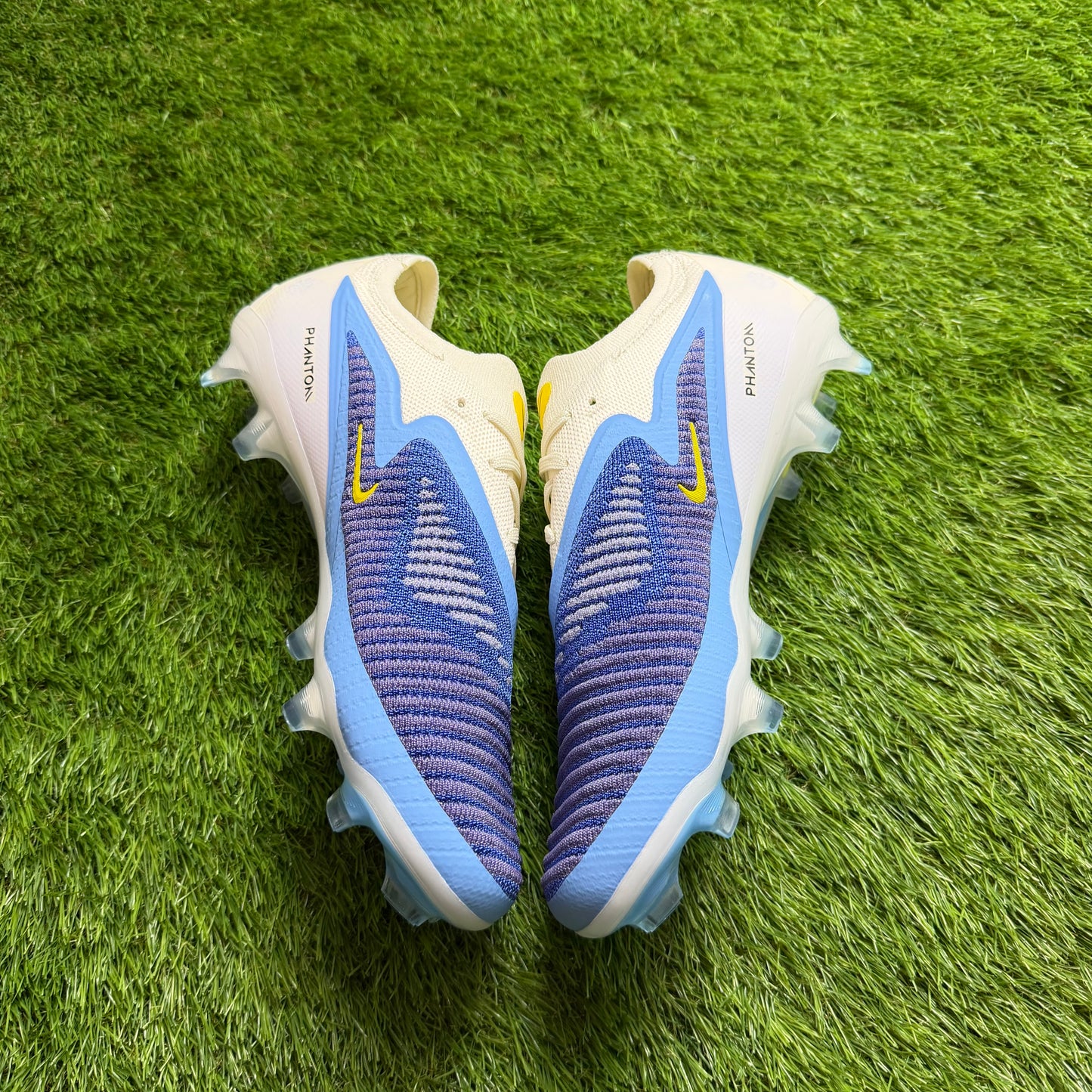 Phantom 6 Low Elite FG EUR39 24.5CM pre-owned