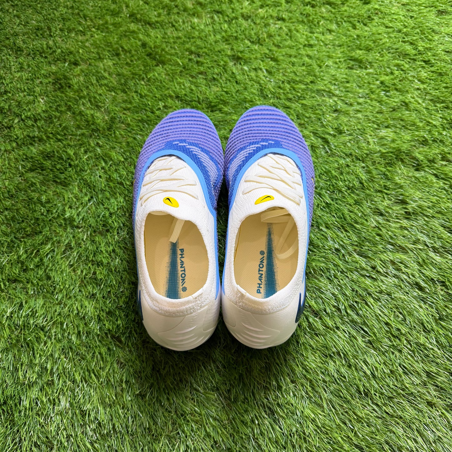 Phantom 6 Low Elite FG EUR39 24.5CM pre-owned