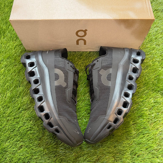 ON Running Cloudmonster Void All Black | EU40.5 25.5CM | Jak nowe | Outlet / Pre-owned