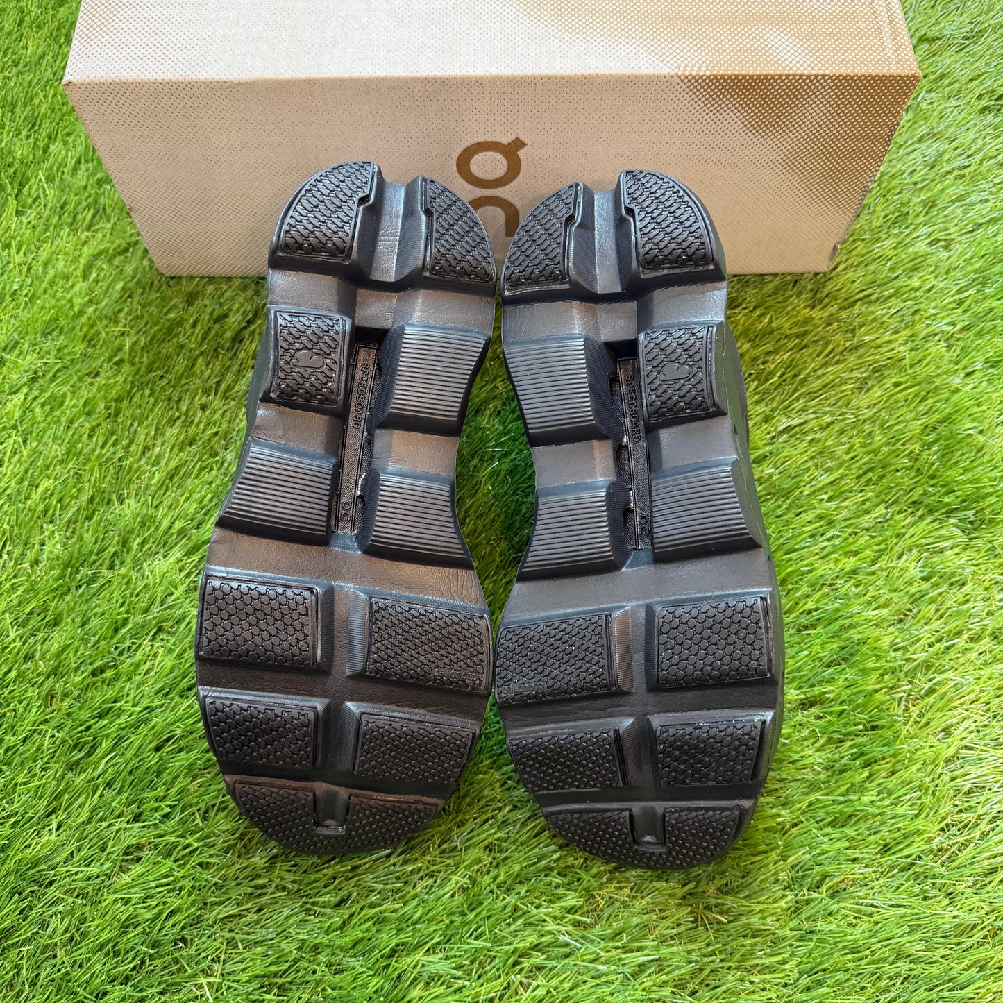 ON Running Cloudmonster Void All Black | EU37 23CM | Jak nowe | Outlet / Pre-owned