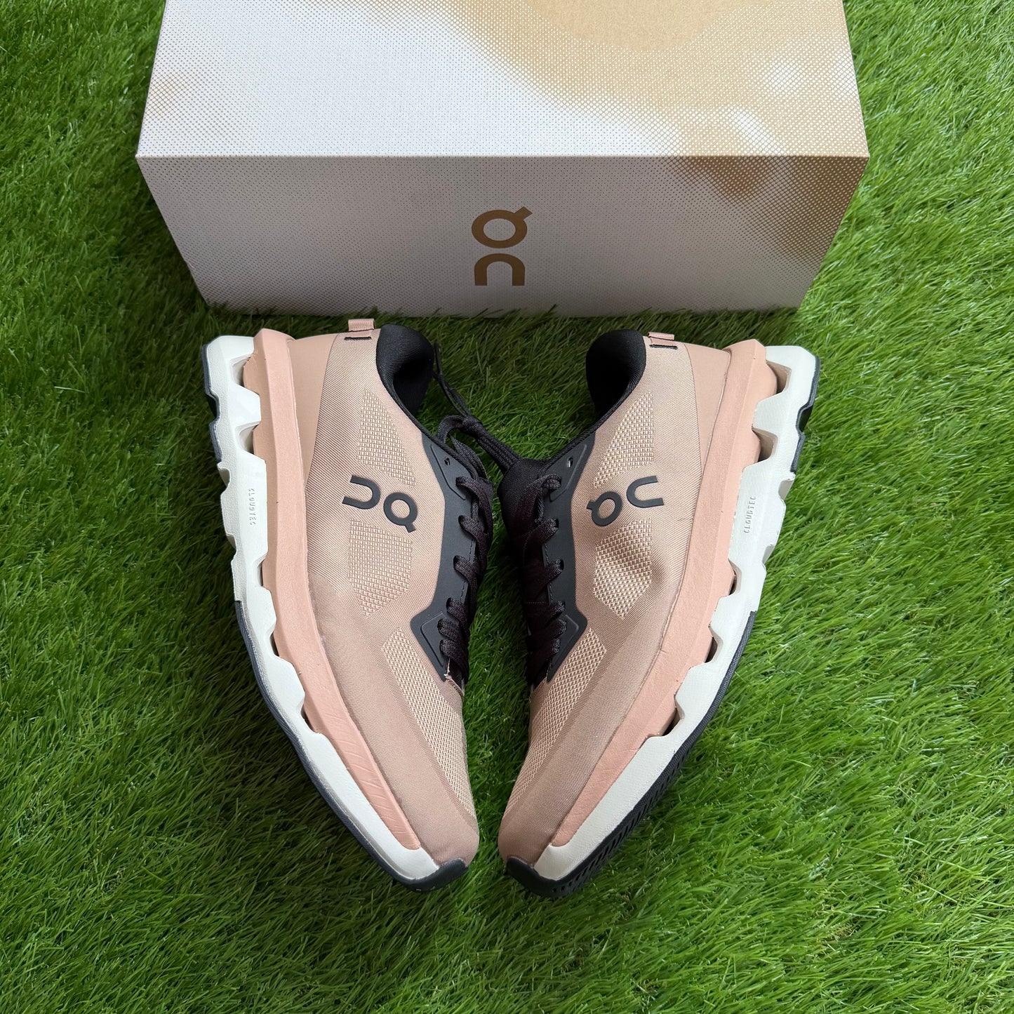 ON Running Cloudzone Rosebrown Black | EU40.5 25.5CM | Jak nowe | Outlet / Pre-owned