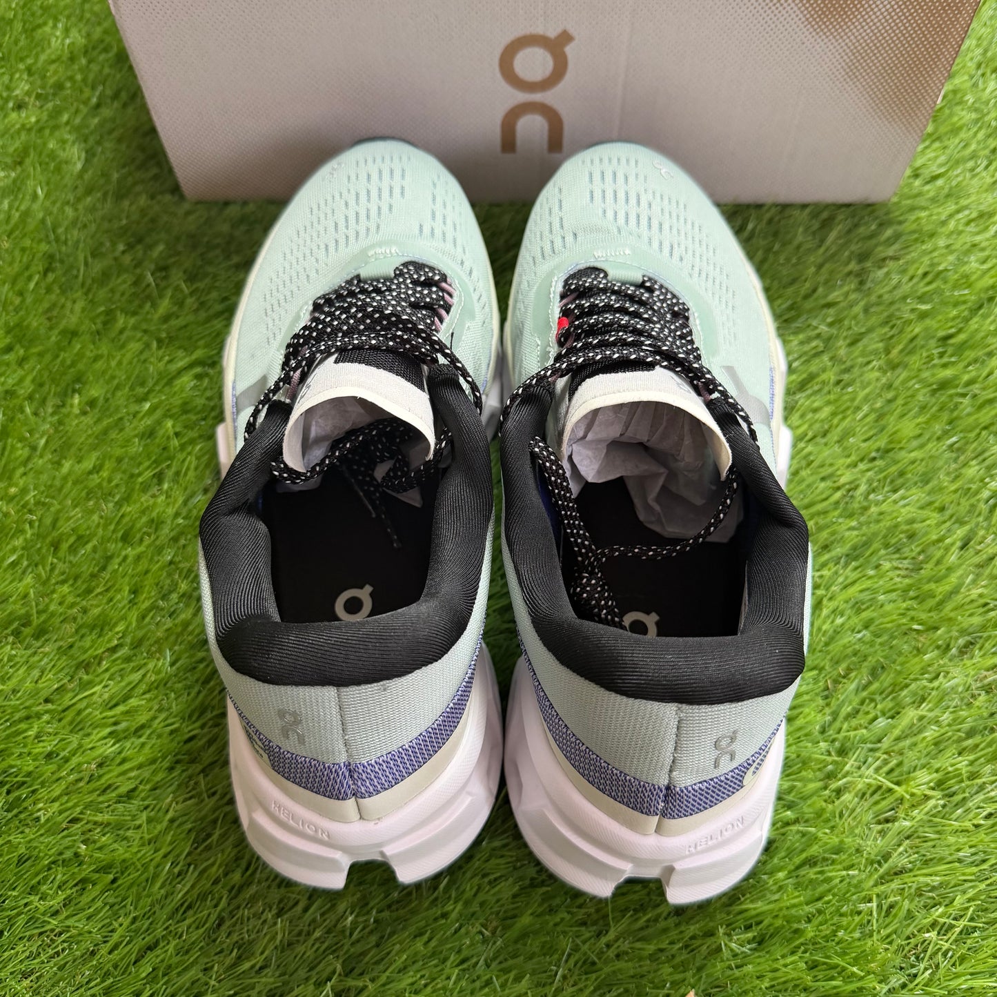 ON Running Cloudmonster 2 Mineral Aloe  | EU41 26CM | Jak nowe | Outlet / Pre-owned