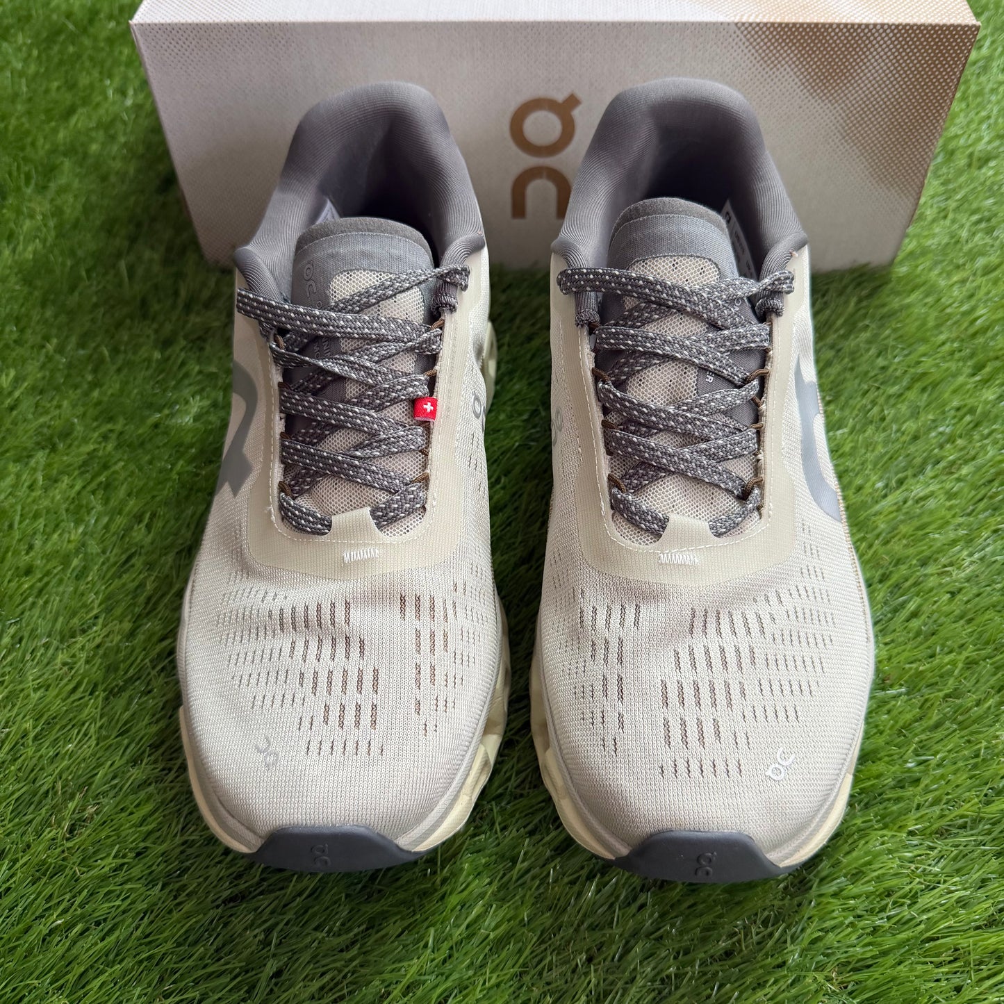 ON Running Cloudmonster 2 Cream Ice   | EU37 23CM | Jak nowe | Outlet / Pre-owned