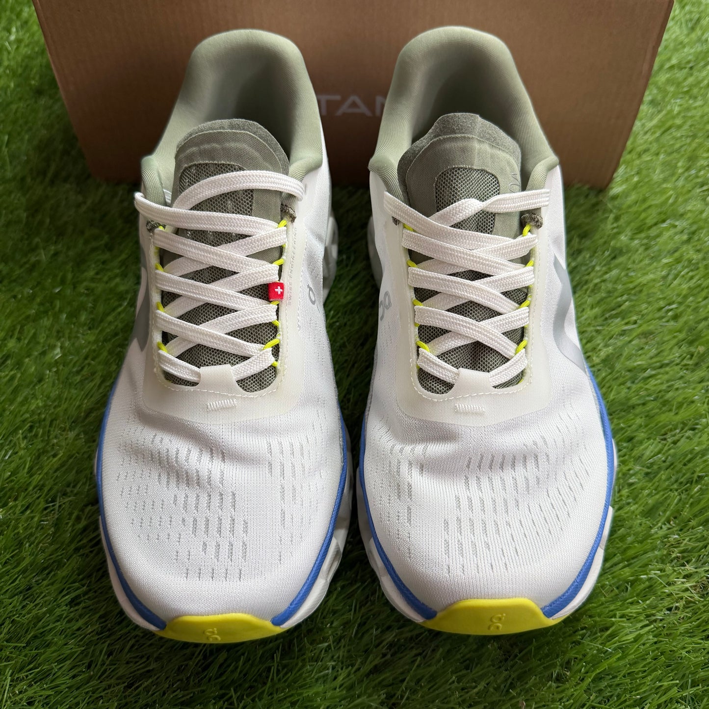 ON Running Cloudmonster 2 Distance White Lapis | EU40 25CM | Jak nowe | Outlet / Pre-owned