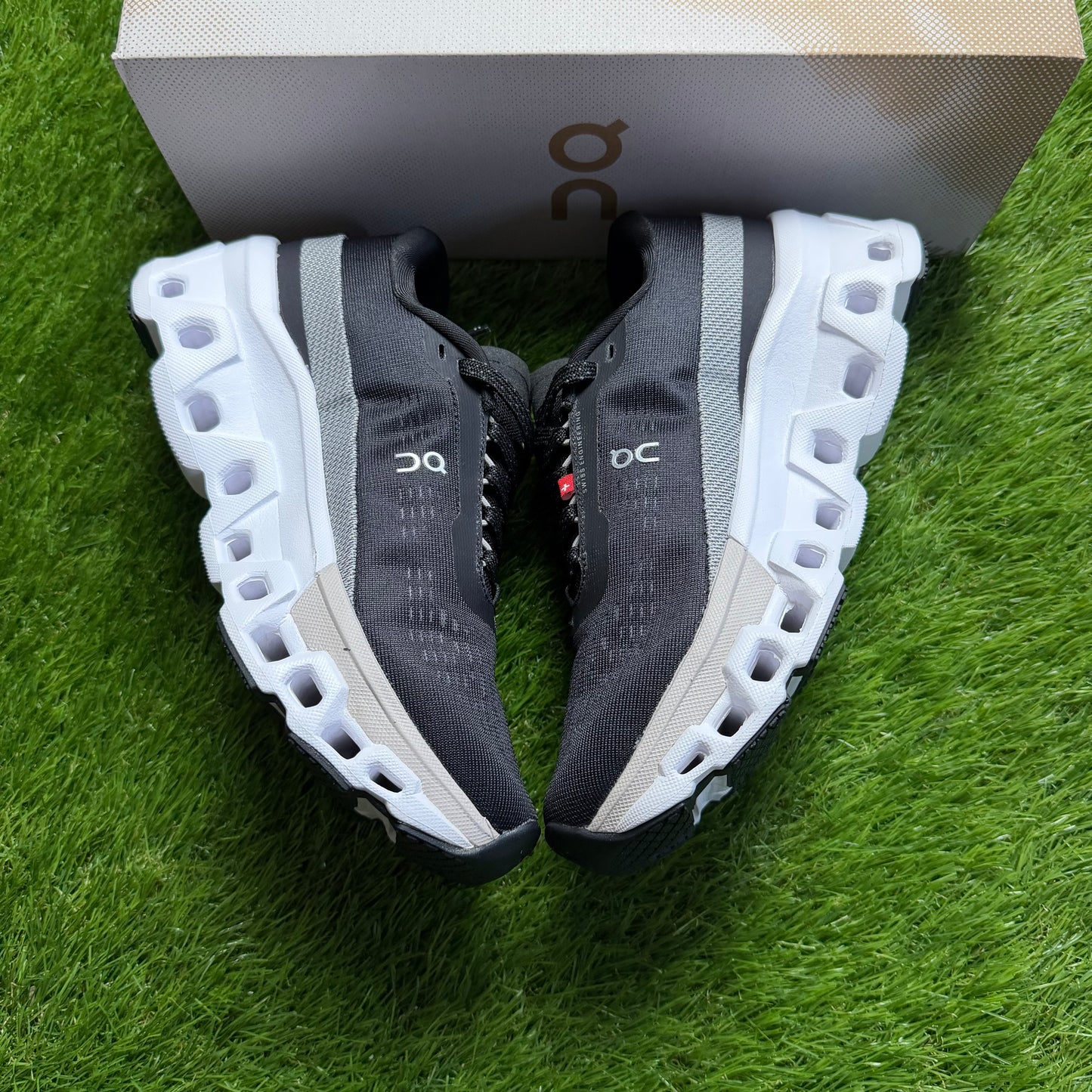ON Running Cloudmonster 2 Black Frost | EU37 23CM | Jak nowe | Outlet / Pre-owned