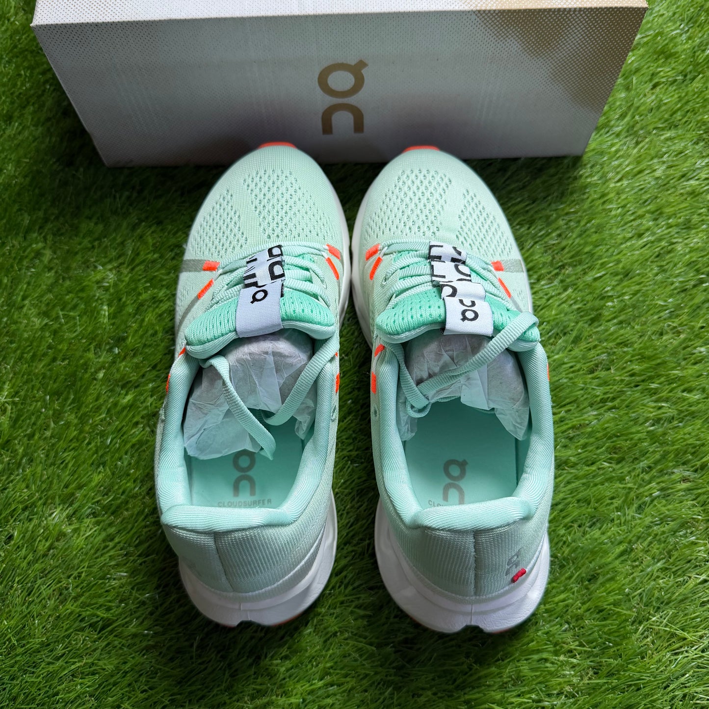 ON Running Cloudsurfer Creek White | EU37 23CM | Jak nowe | Outlet / Pre-owned