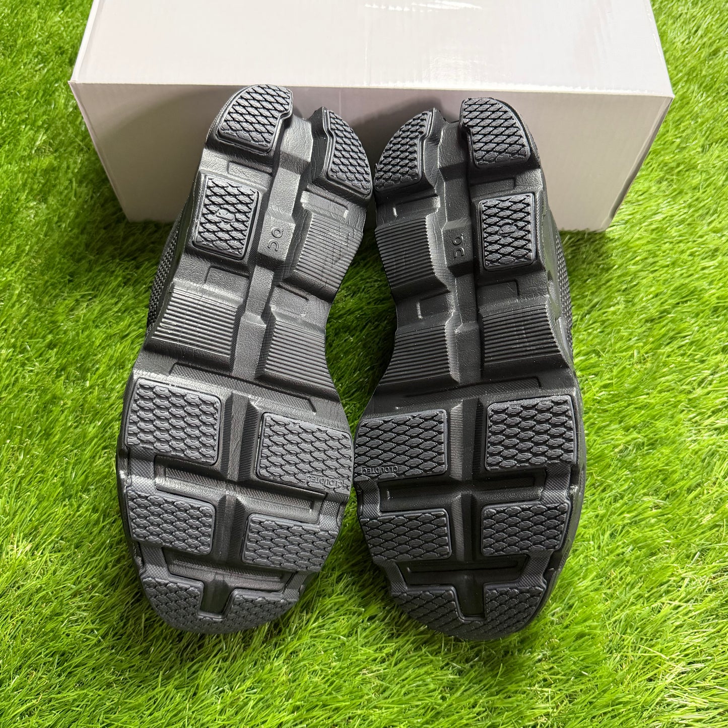 ON Running Cloudmonster 2 PAF BLACK  | EU37 23CM | Jak nowe | Outlet / Pre-owned