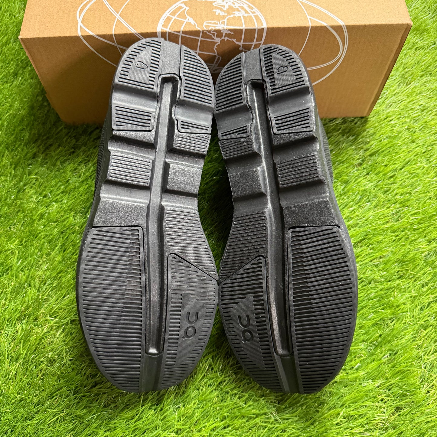 ON Running Cloudzone KITH BLACK  | EU40 25CM | Jak nowe | Outlet / Pre-owned