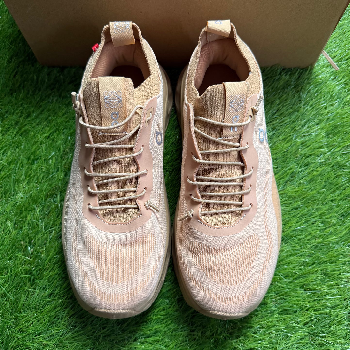 ON Running Cloudtilt LOEWE Dark Sand  | EU36.5 22.5CM | Jak nowe | Outlet / Pre-owned