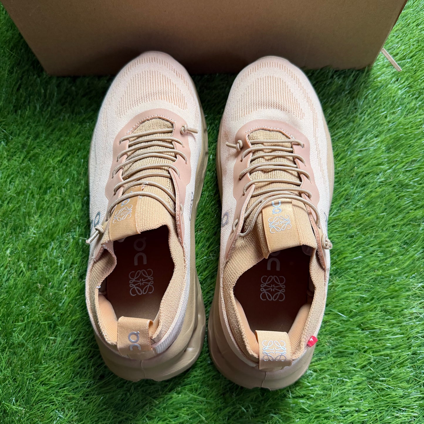 ON Running Cloudtilt LOEWE Dark Sand  | EU36.5 22.5CM | Jak nowe | Outlet / Pre-owned