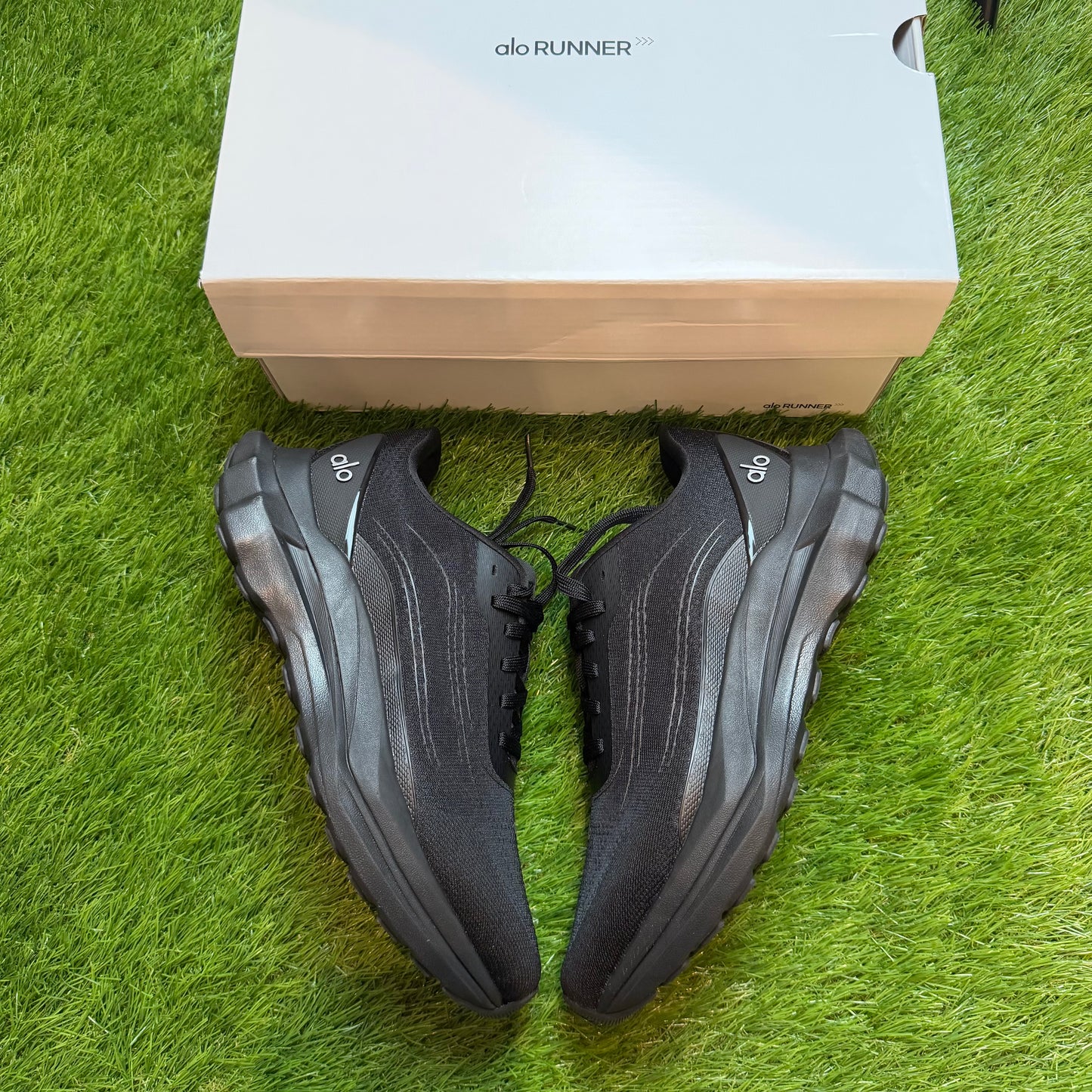 ALO Runner Black | EU36 23CM | Jak nowe | Outlet / Pre-owned