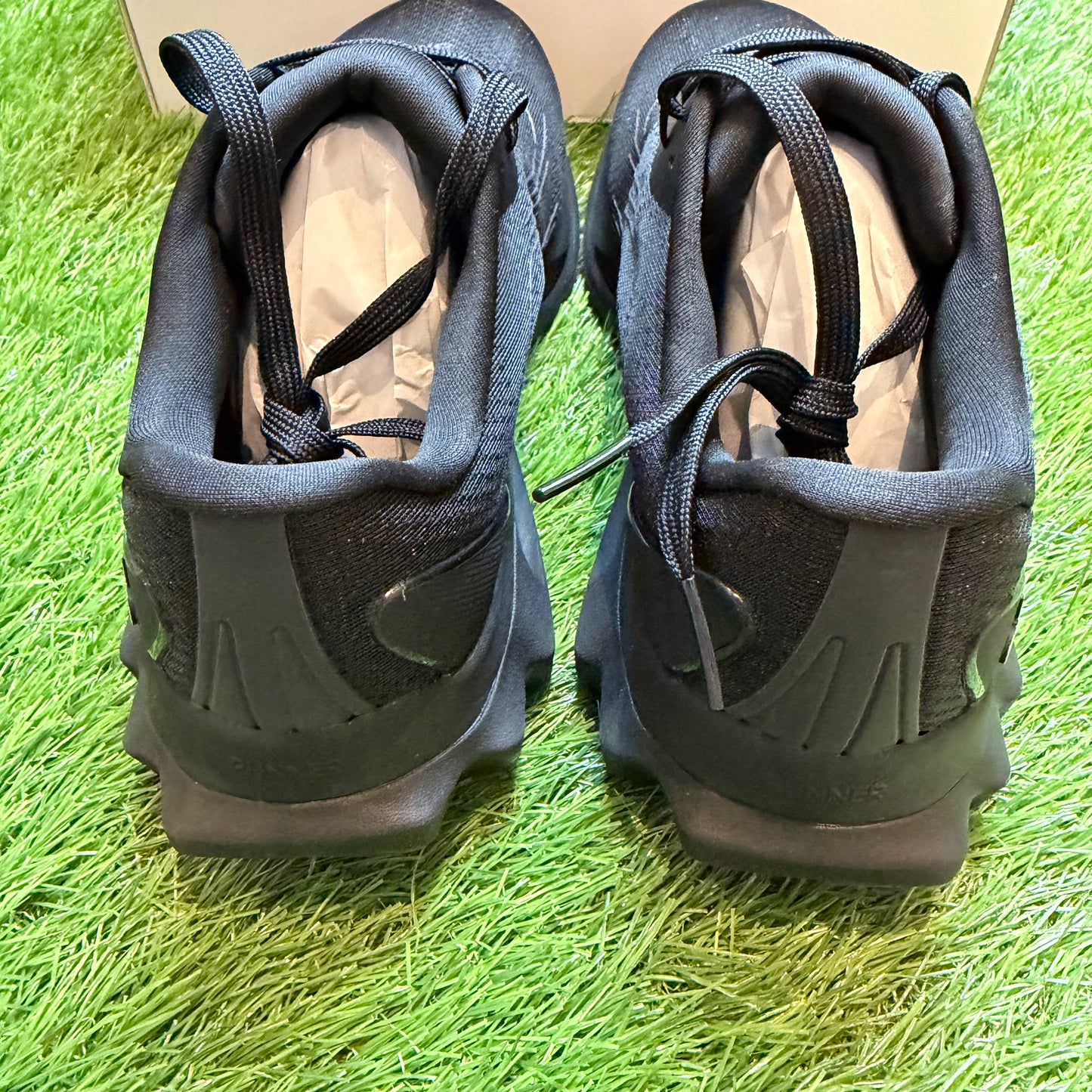 ALO Runner Black | EU36 23CM | Jak nowe | Outlet / Pre-owned