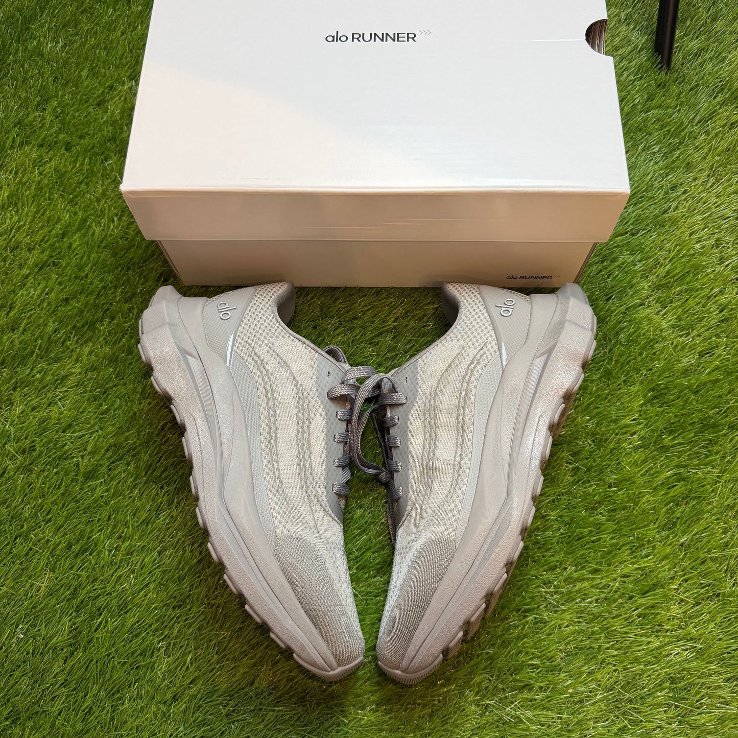 ALO Runner Gray | EU36 23CM | Jak nowe | Outlet / Pre-owned