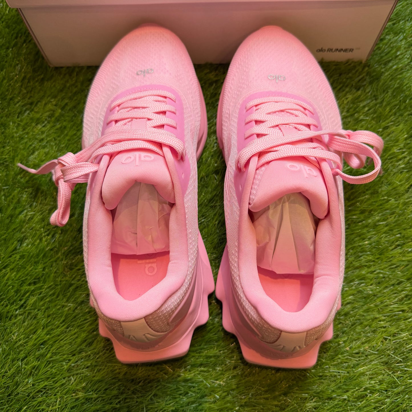 ALO Runner Pink | EU36 23CM | Jak nowe | Outlet / Pre-owned